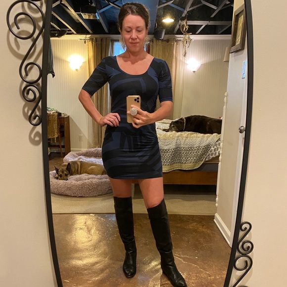 Bebe black and blue fitted mini dress - Picture 4 of 8